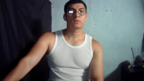 Snapshot of maurodirty chatting on 06-07-26, 07:17 Mauro online show from 06-07-26, 07:17