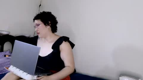 mauroluxandra online show from 07-15-26, 10:59