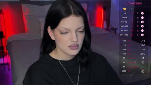 Snapshot of mavis_crystal chatting on 01-17-26, 09:40 Mavis online show from 01-17-26, 09:40