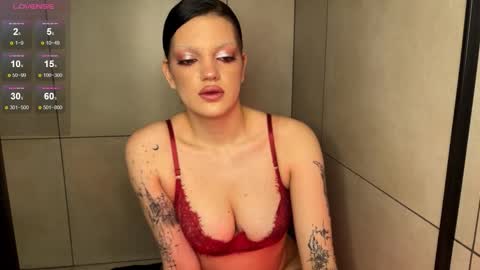 Snapshot of mavis_crystal chatting on 02-05-26, 10:03 Mavis online show from 02-05-26, 10:03