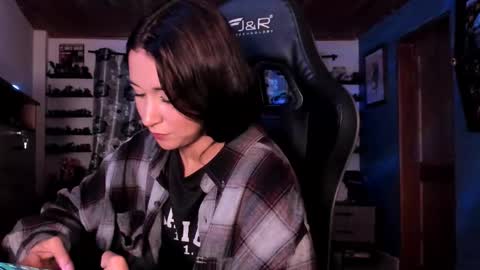 Hilary online show from 11-18-25, 09:41