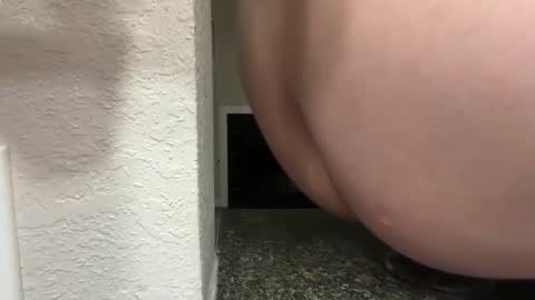 Snapshot of max692711 chatting on 03-31-26, 11:43 max692711 online show from 03-31-26, 11:43