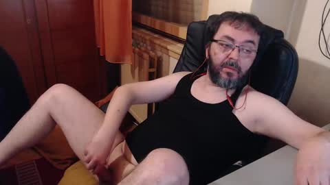 Max online show from 01-12-25, 04:18