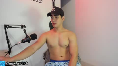 Snapshot of max__andrich chatting on 03-12-26, 06:52 Max... online show from 03-12-26, 06:52