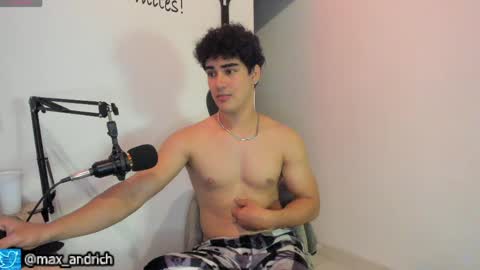 Snapshot of max__andrich chatting on 04-07-26, 04:57 Max... online show from 04-07-26, 04:57