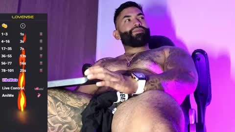 max__prada online show from 11-19-25, 01:49