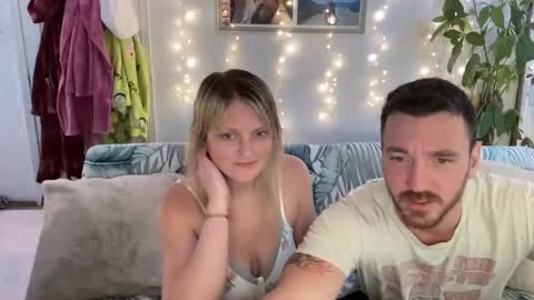 Snapshot of max_and_maddie chatting on 01-12-26, 03:12 max_and_maddie online show from 01-12-26, 03:12