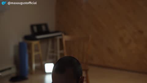 Snapshot of max_august chatting on 01-06-25, 04:02 Max onlyfansmaxaugustofficial online show from 01-06-25, 04:02