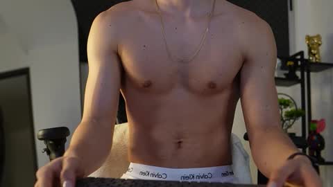 Snapshot of max_cortes1_ chatting on 10-10-25, 12:53 60 OFF ON MY OF ONLY FOR TODAY online show from 10-10-25, 12:53