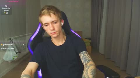 Snapshot of max_gen chatting on 12-29-24, 07:00 Max Gen with tats 24years And Ethan without tats 20 years online show from 12-29-24, 07:00