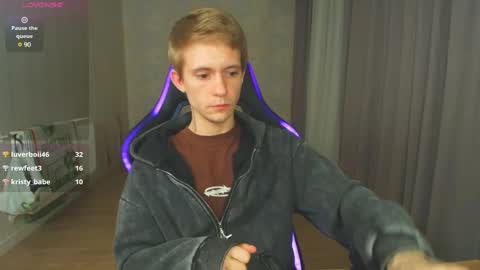 Snapshot of max_gen chatting on 12-30-24, 05:02 Max Gen with tats 24years And Ethan without tats 20 years online show from 12-30-24, 05:02