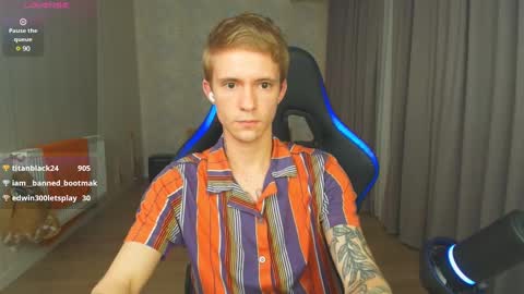 Snapshot of max_gen chatting on 01-10-25, 08:37 Max Gen with tats 24years And Ethan without tats 20 years online show from 01-10-25, 08:37