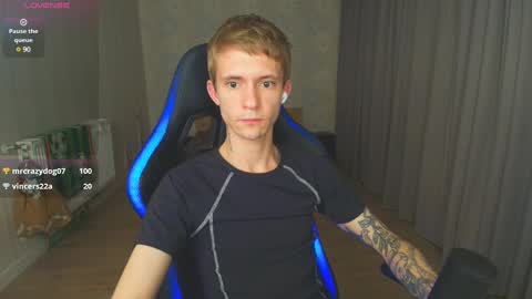 Snapshot of max_gen chatting on 01-13-25, 08:58 Max Gen with tats 24years And Ethan without tats 20 years online show from 01-13-25, 08:58