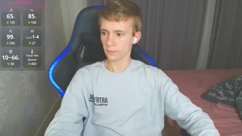 Snapshot of max_gen chatting on 01-28-25, 11:07 Max Gen with tats 24years And Ethan without tats 20 years online show from 01-28-25, 11:07