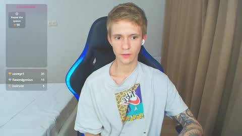 Snapshot of max_gen chatting on 02-23-25, 01:24 Max Gen with tats 24years And Ethan without tats 20 years online show from 02-23-25, 01:24