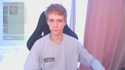 Snapshot of max_gen chatting on 02-27-25, 05:45 Max Gen with tats 24years And Ethan without tats 20 years online show from 02-27-25, 05:45