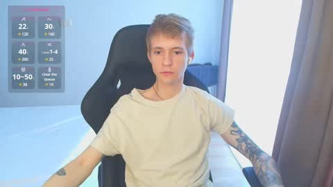 Snapshot of max_gen chatting on 03-03-25, 11:33 Max Gen with tats 24years And Ethan without tats 20 years online show from 03-03-25, 11:33