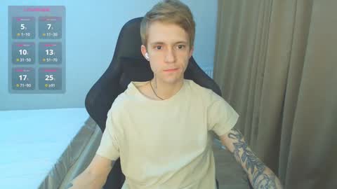 Snapshot of max_gen chatting on 03-04-25, 03:26 Max Gen with tats 24years And Ethan without tats 20 years online show from 03-04-25, 03:26