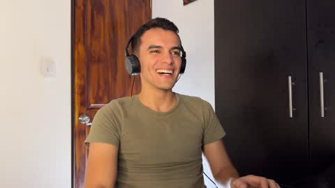 Max Lancaster online show from 12-04-24, 11:57