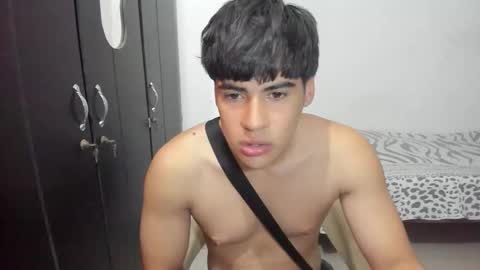 Max online show from 03-11-26, 03:18