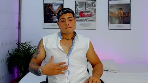 Snapshot of max_miuller chatting on 10-14-25, 01:50 MAX MIULLER online show from 10-14-25, 01:50