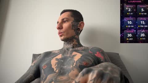 Snapshot of max_reaves chatting on 02-04-25, 08:02 online show from 02-04-25, 08:02