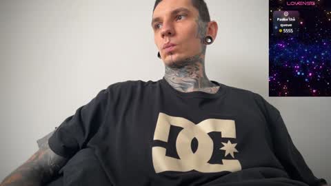 Snapshot of max_reaves chatting on 02-05-25, 09:57 online show from 02-05-25, 09:57