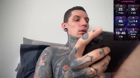 Snapshot of max_reaves chatting on 02-09-25, 06:01 online show from 02-09-25, 06:01