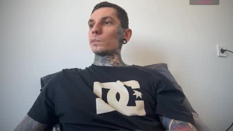 Snapshot of max_reaves chatting on 02-09-25, 09:47 online show from 02-09-25, 09:47