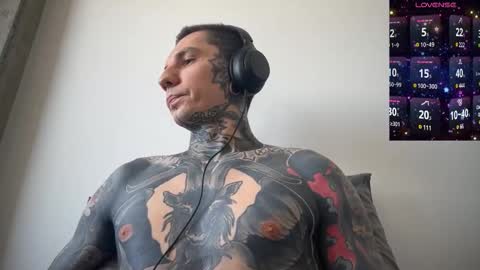 Snapshot of max_reaves chatting on 02-11-25, 07:12 online show from 02-11-25, 07:12