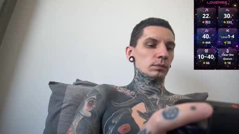 Snapshot of max_reaves chatting on 02-11-25, 11:10 online show from 02-11-25, 11:10