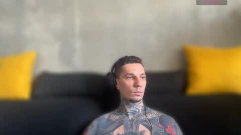 Snapshot of max_reaves chatting on 09-14-25, 06:45 online show from 09-14-25, 06:45