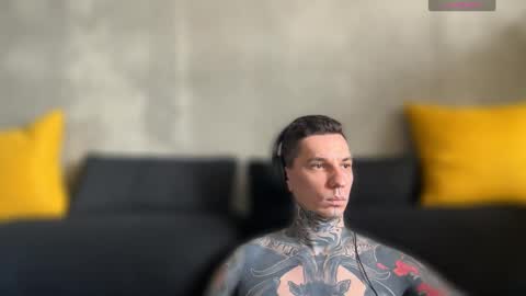 Snapshot of max_reaves chatting on 09-15-25, 05:07 online show from 09-15-25, 05:07