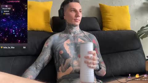 Snapshot of max_reaves chatting on 10-11-25, 07:18 online show from 10-11-25, 07:18