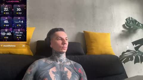 Snapshot of max_reaves chatting on 10-12-25, 05:28 online show from 10-12-25, 05:28