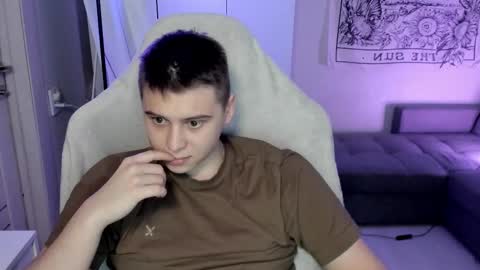 Max online show from 02-11-26, 12:54