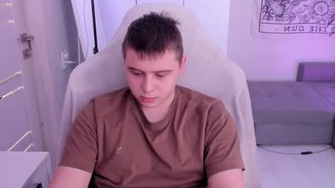 Max online show from 02-22-26, 08:02