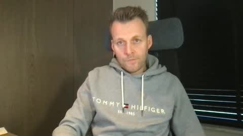 Snapshot of max_straight_1 chatting on 02-23-26, 08:12 Max take off clothes online show from 02-23-26, 08:12