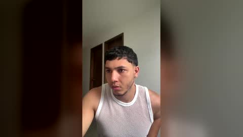 Snapshot of max_valiant1 chatting on 05-04-26, 12:23 max_valiant1 online show from 05-04-26, 12:23