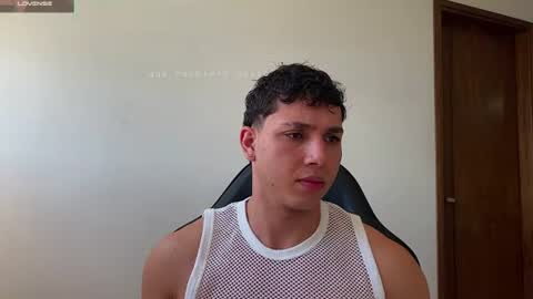 max_valiant1 online show from 06-22-26, 04:37