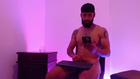 Snapshot of max_xl_ chatting on 01-28-25, 06:39 max_xl_ online show from 01-28-25, 06:39