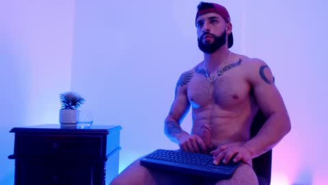 Snapshot of max_xl_ chatting on 02-20-25, 01:25 max_xl_ online show from 02-20-25, 01:25