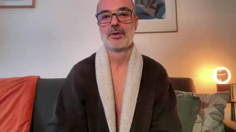 Max Mikado online show from 11-22-25, 03:00