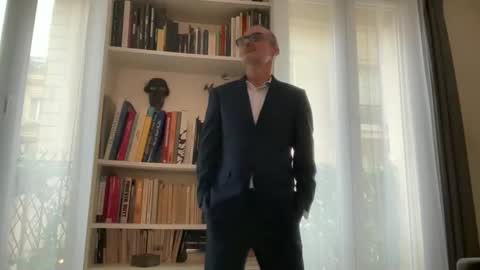 Max Mikado online show from 12-01-25, 01:38