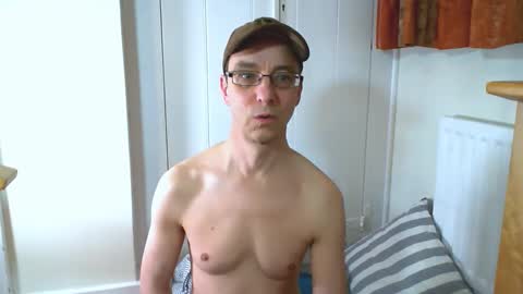 Snapshot of maxdavies chatting on 03-14-26, 06:46 Max Davies online show from 03-14-26, 06:46