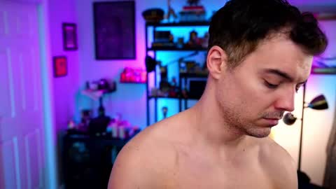 Snapshot of maxhughes chatting on 11-13-25, 02:43 Max Hughes online show from 11-13-25, 02:43