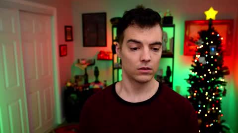 Snapshot of maxhughes chatting on 12-21-25, 03:35 Max Hughes online show from 12-21-25, 03:35