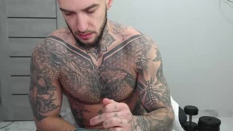 Snapshot of maxi_foxxx chatting on 04-27-26, 04:43 Maximus Fox online show from 04-27-26, 04:43