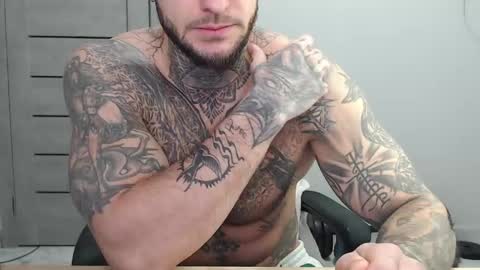 Snapshot of maxi_foxxx chatting on 05-01-26, 06:07 Maximus Fox online show from 05-01-26, 06:07