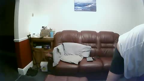 Snapshot of maxi_johnes chatting on 12-17-24, 08:10 MAX online show from 12-17-24, 08:10